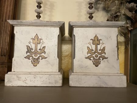 2 x Kerkzuilen Consoles Frans