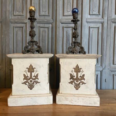 2 x Kerkzuilen Consoles Frans