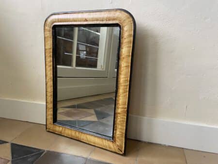 Spiegeltje Louis Philippe Geel 48.5 cm. - Afbeelding 10