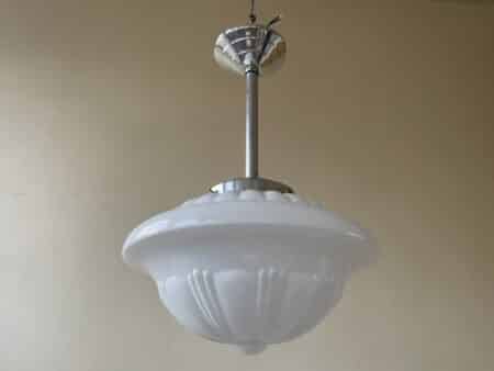 Lamp Hanglamp art deco 1930 witte bol ufo vorm
