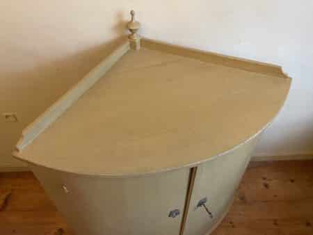 Oud Hollandse Hoekkast met bolle deuren - Afbeelding 5