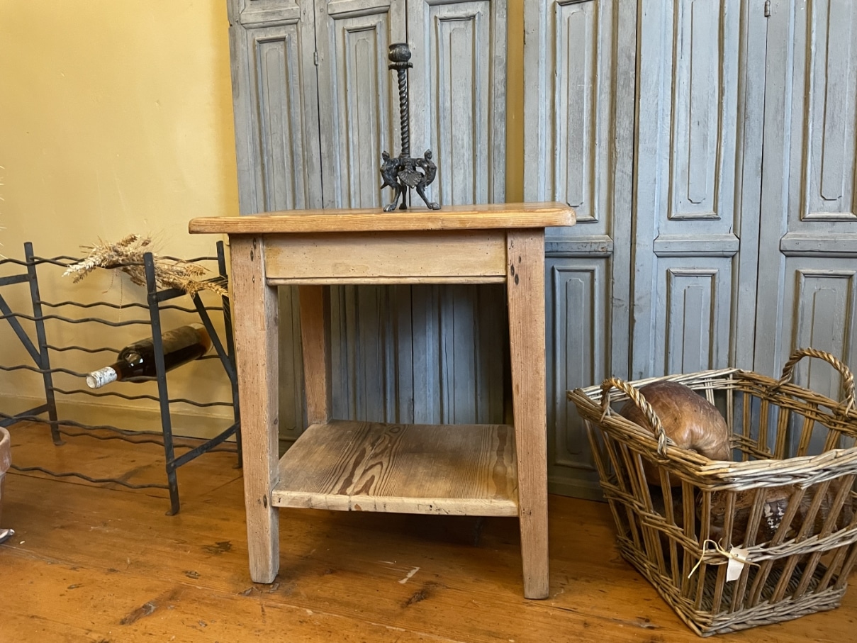 Tafeltje Bijzettafeltje dubbel plateau