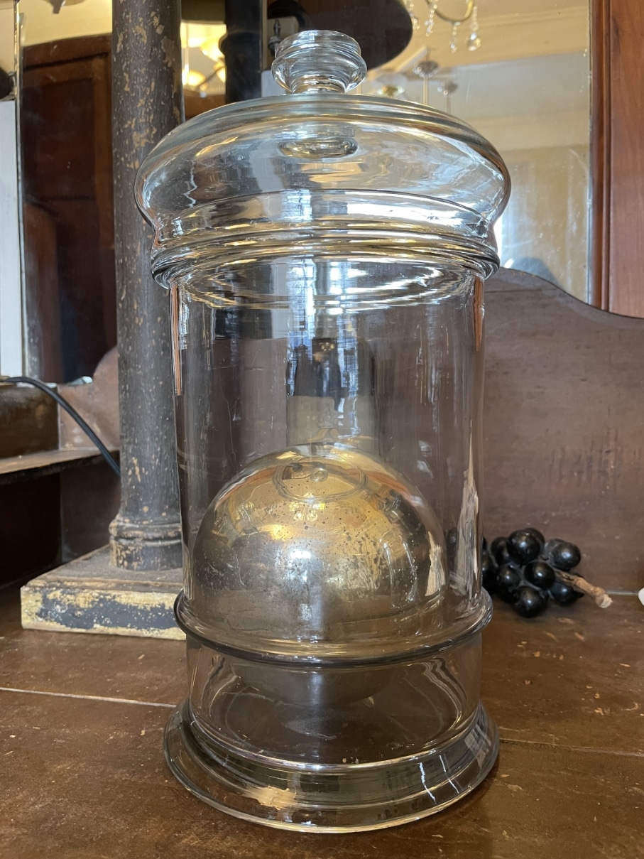 https://www.toonkamerwebshop.nl/wp-content/uploads/2025/03/antiek-19-de-eeuws-French-Glass-Snoppot-www.toonkamerwebshop.nl-2.jpg