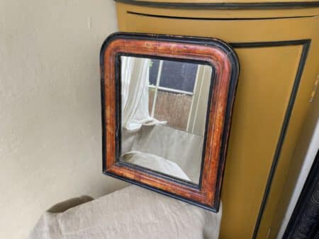 Spiegeltje Gehout Louis Philippe 40 cm.