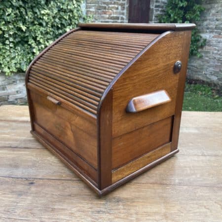 Rolluikkastje voor je bureau Radiokastje art deco 1923