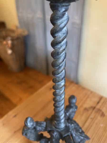 Kandelaar met Mytische figuren19e eeuws - Afbeelding 4
