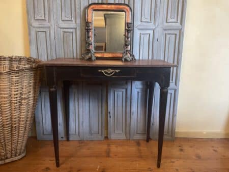 Side Table Wandtafeltje