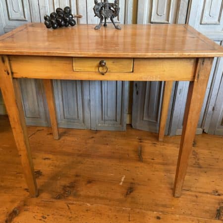 Tafeltje Bijzettafeltje