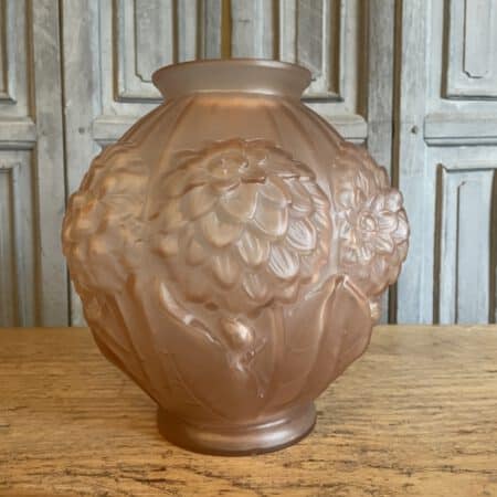 Vaas art deco 1930 P. de Cagny Mistinguett Pink.