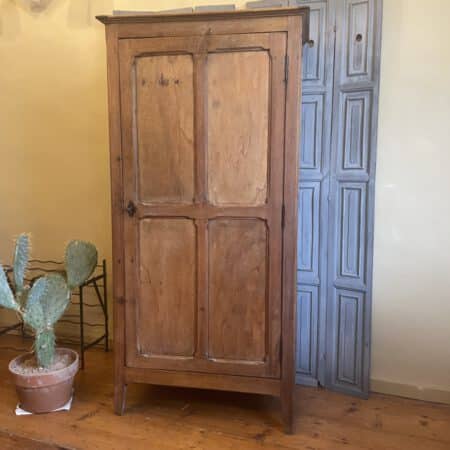 Parijse Kledingkast Legkast Keukenkast Servieskast