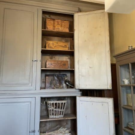 Kast Hoge Vitrinekast Keukenkast Buffetkast 266 cm.