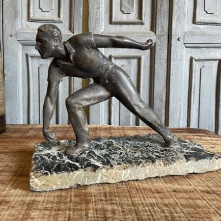 Bronzen Beeld Pétanque Speler