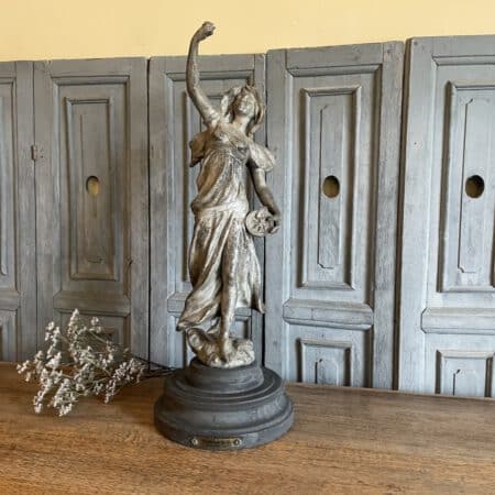 Beeld Vrouw Art nouveau Pheffer