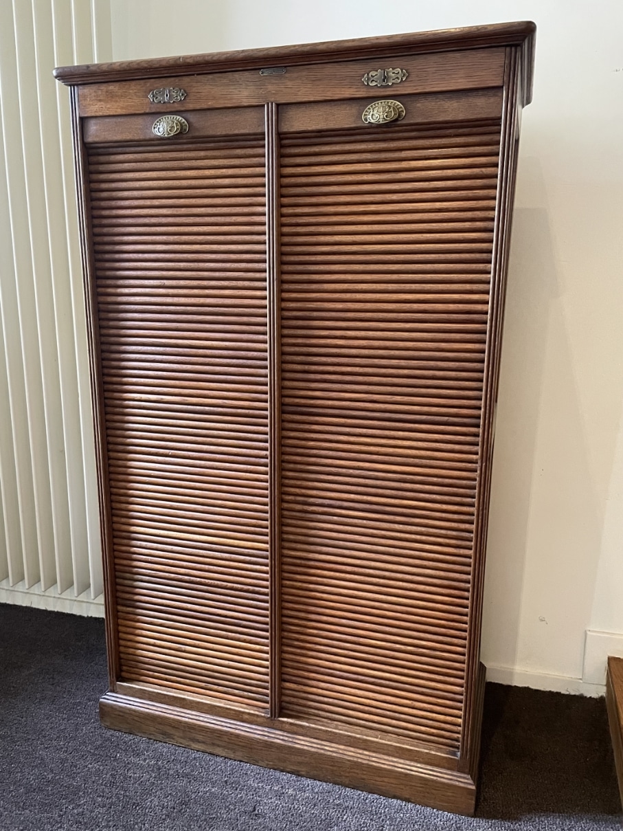 https://www.toonkamerwebshop.nl/wp-content/uploads/2026/08/rolluikkast-archiefkast-kantoorkast-fillingcabinet-Frans-www.toonkamerwebshop.nl_.jpg