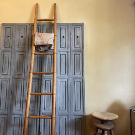 Bibliotheek Ladder Trap Faux Bamboe